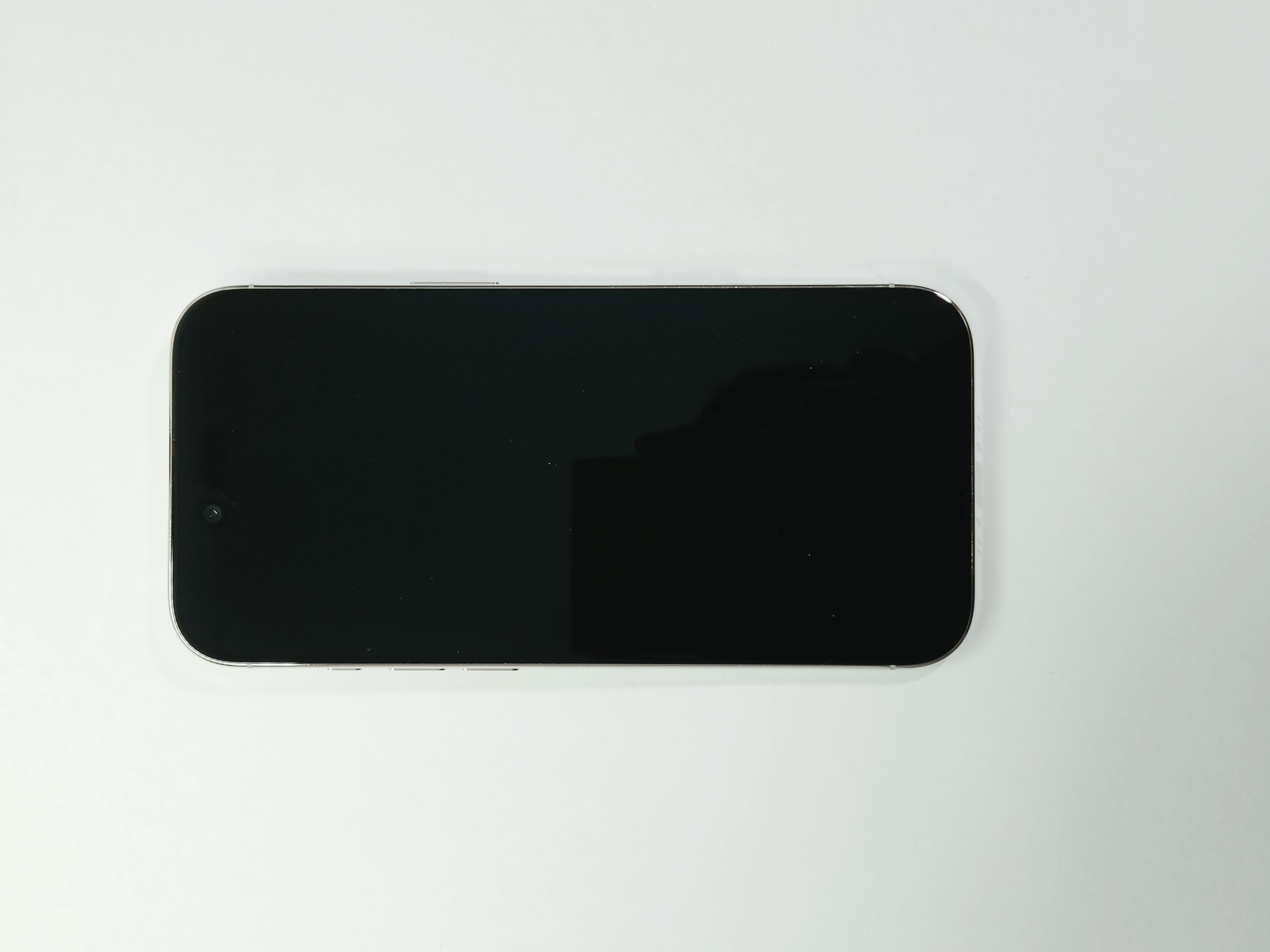 iPhone 17 Air · Cloud White · 256 GB · Used · Like New · Battery Health: 100% — photo 4 of 4