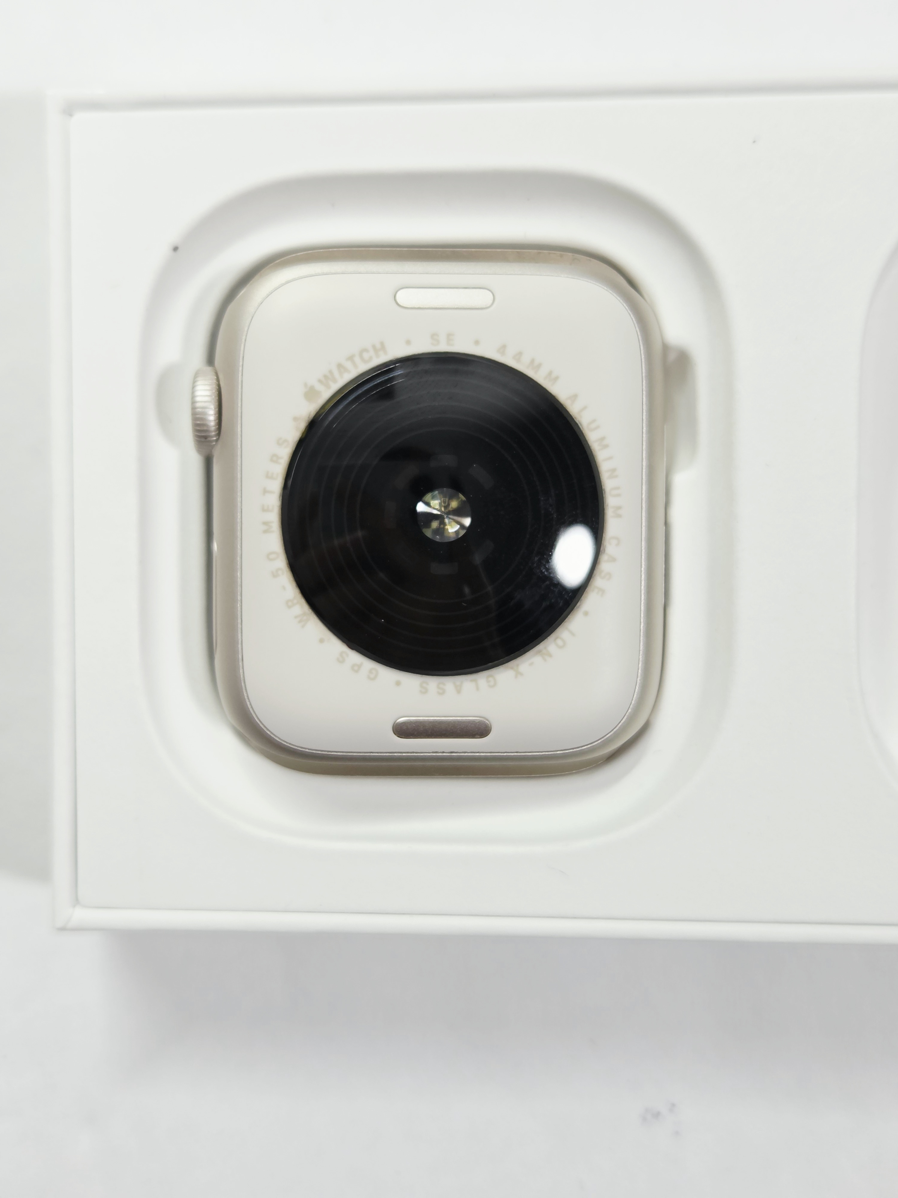 Apple Watch SE (3rd Generation) · Starlight · 64 GB · Used · Excellent · Battery Health: 100% — photo 4 of 4