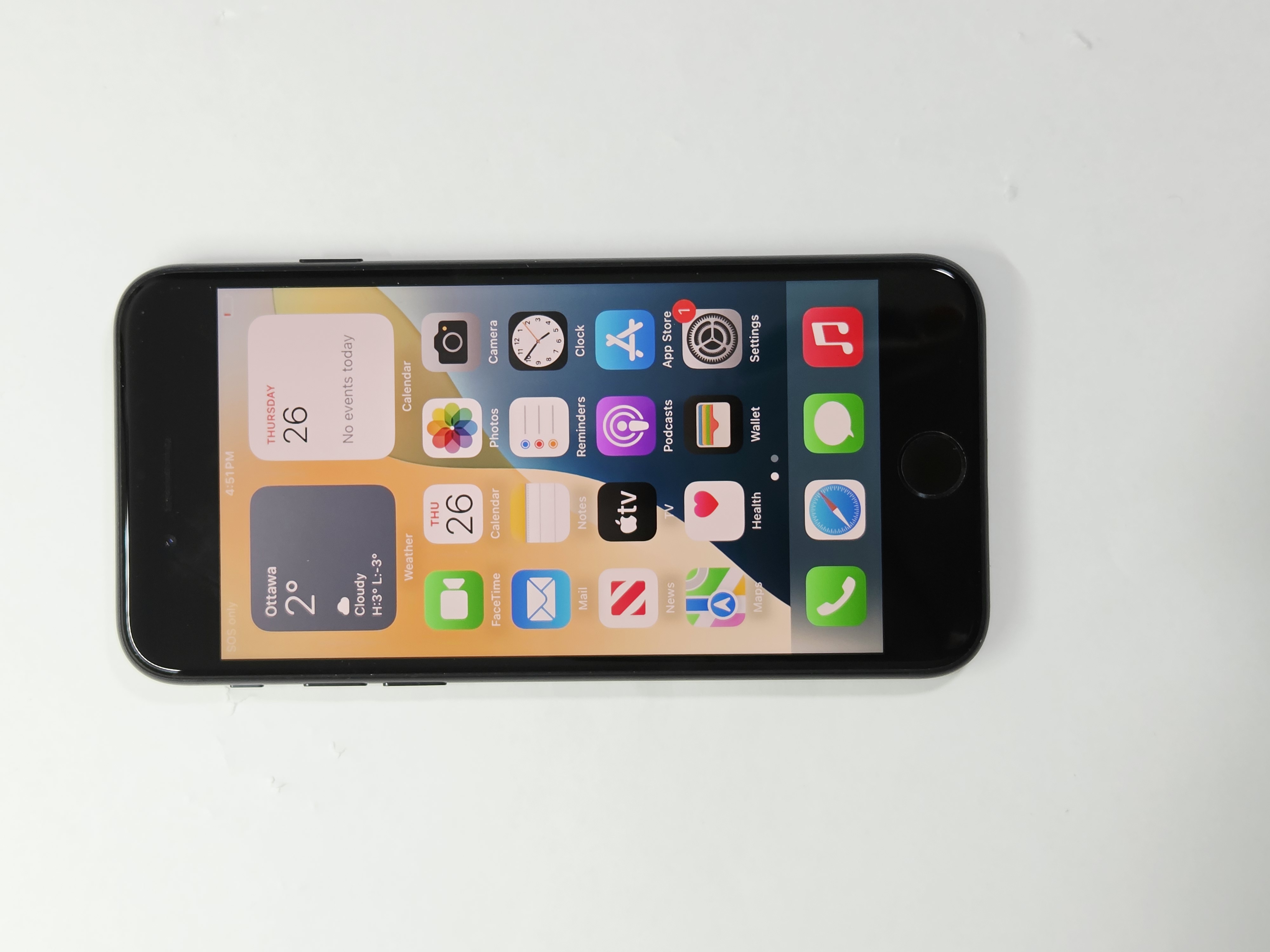 iPhone SE (2022) · Midnight · 64 GB · Used · Like New · Battery Health: 94% — photo 2 of 4