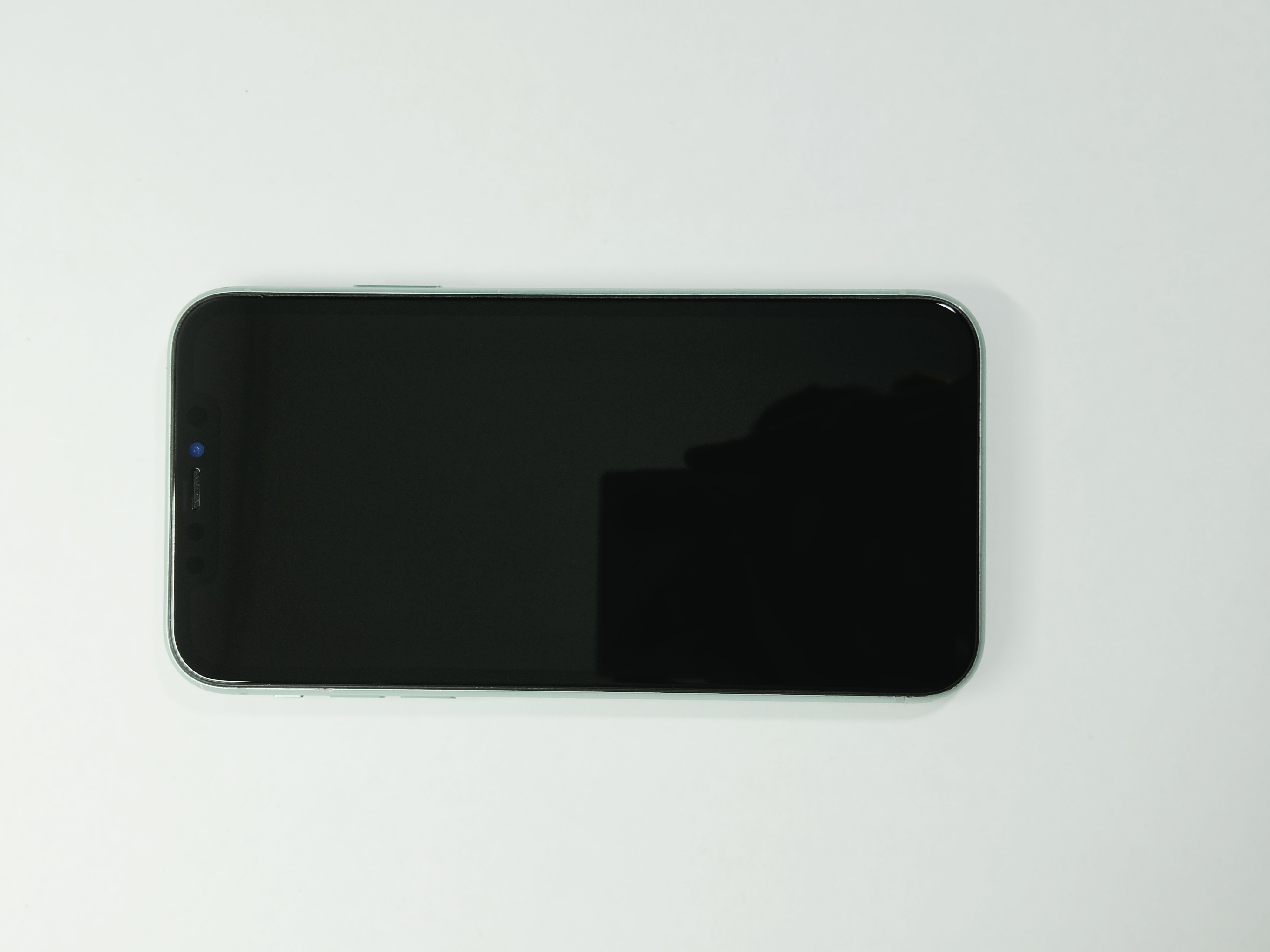iPhone 11 · Green · 128 GB · Used · Excellent · Battery Health: 100% · Refurbished — photo 4 of 4