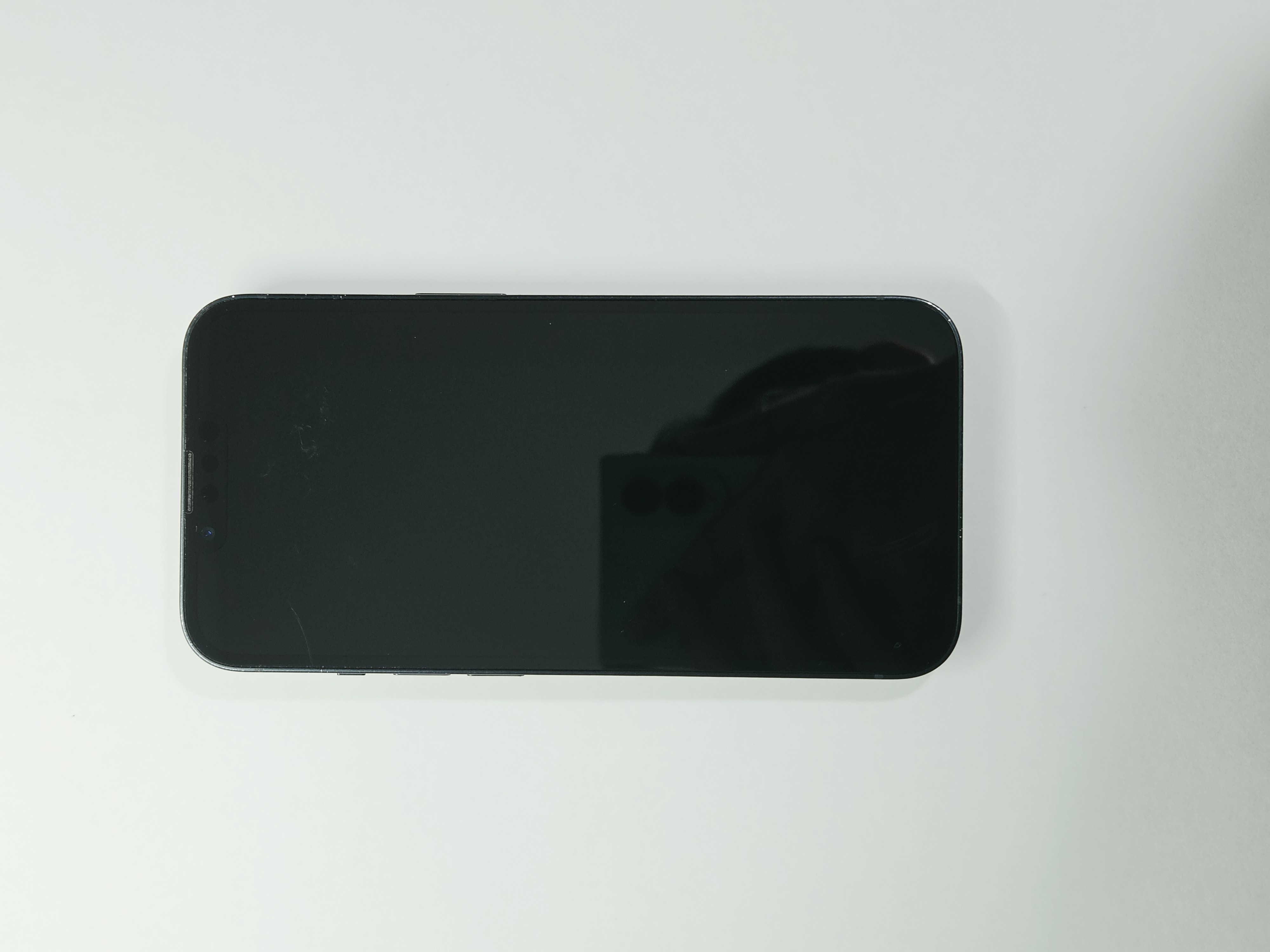 iPhone 13 · Midnight · 128 GB · Used · Excellent · Battery Health: 89% — photo 4 of 4