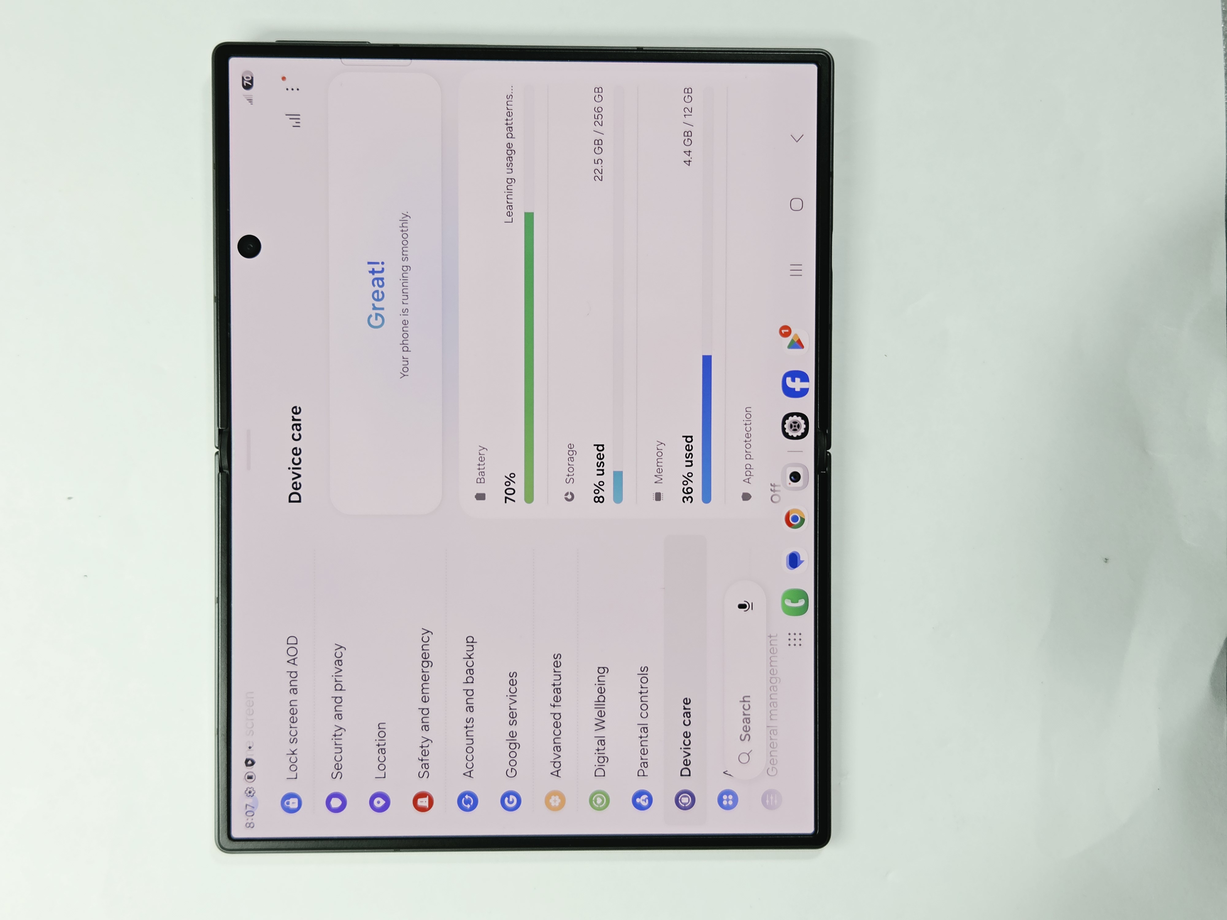 Galaxy Z Fold8 5G · Black · 256 GB · Used · Like New — photo 3 of 4
