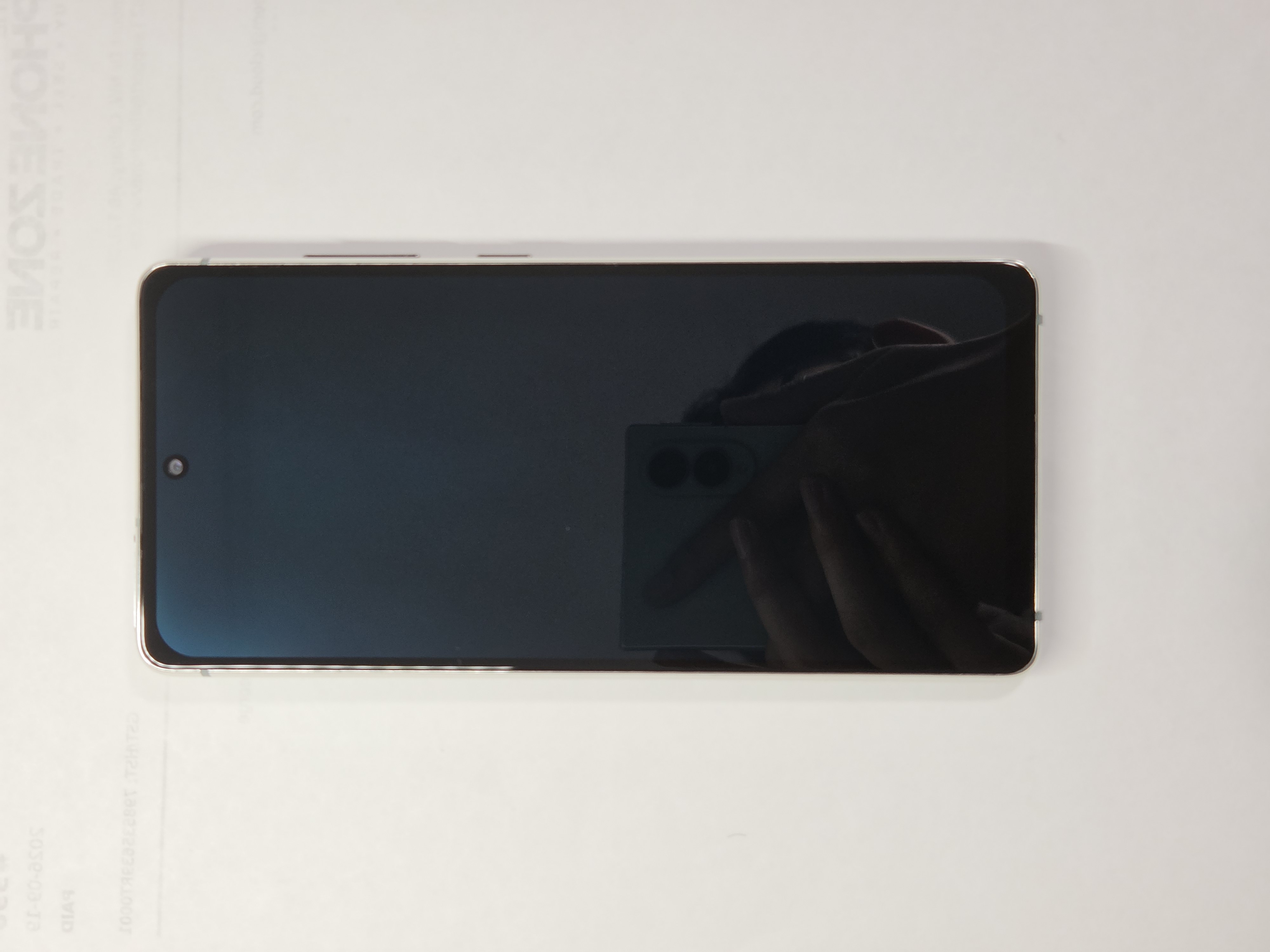 Galaxy S20 FE 5G · White · 128 GB · Used · Like New · Refurbished — photo 4 of 4