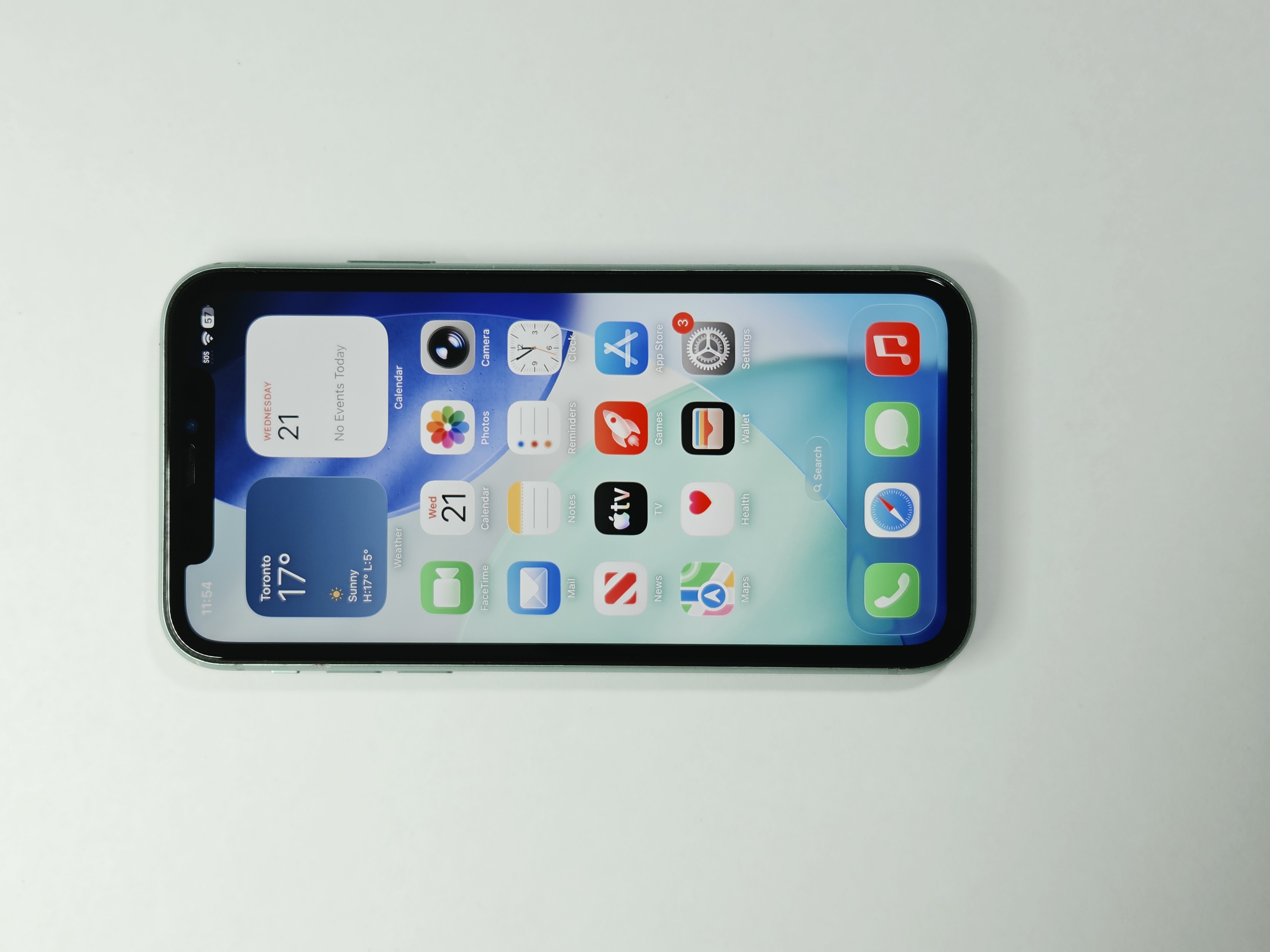 iPhone 11 · Green · 128 GB · Used · Excellent · Battery Health: 100% · Refurbished — photo 2 of 4