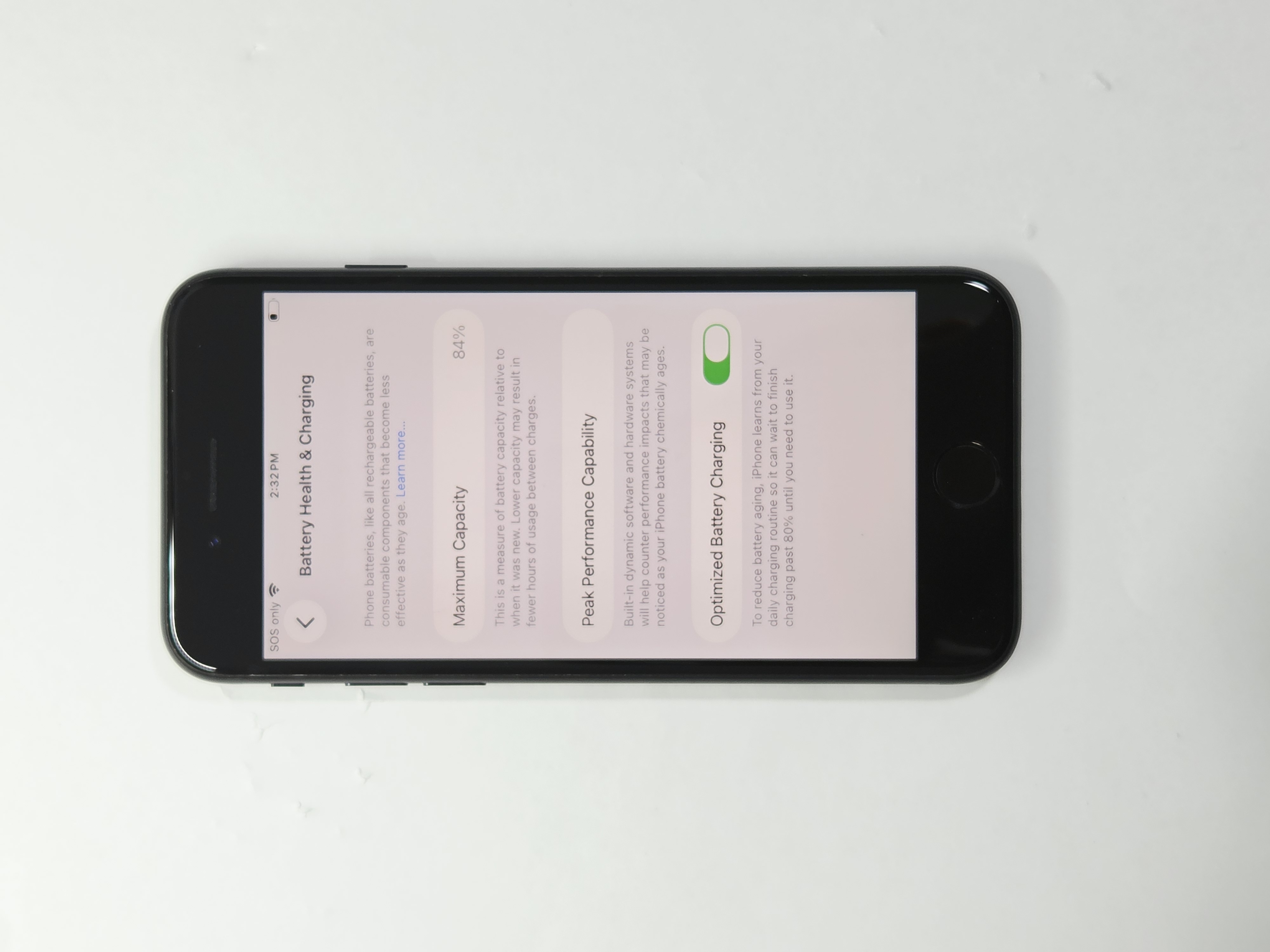 iPhone SE (2022) · Midnight · 128 GB · Used · Excellent · Battery Health: 84% — photo 3 of 4