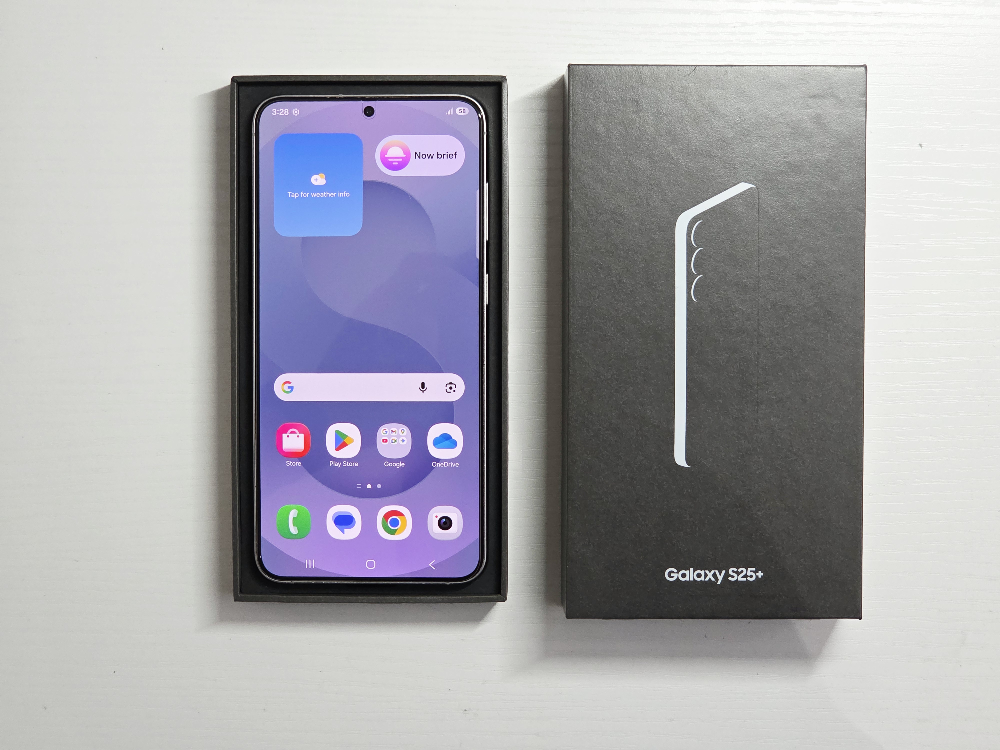 Galaxy S25+ 5G · Silver · 256 GB · Used · Excellent — photo 2 of 3