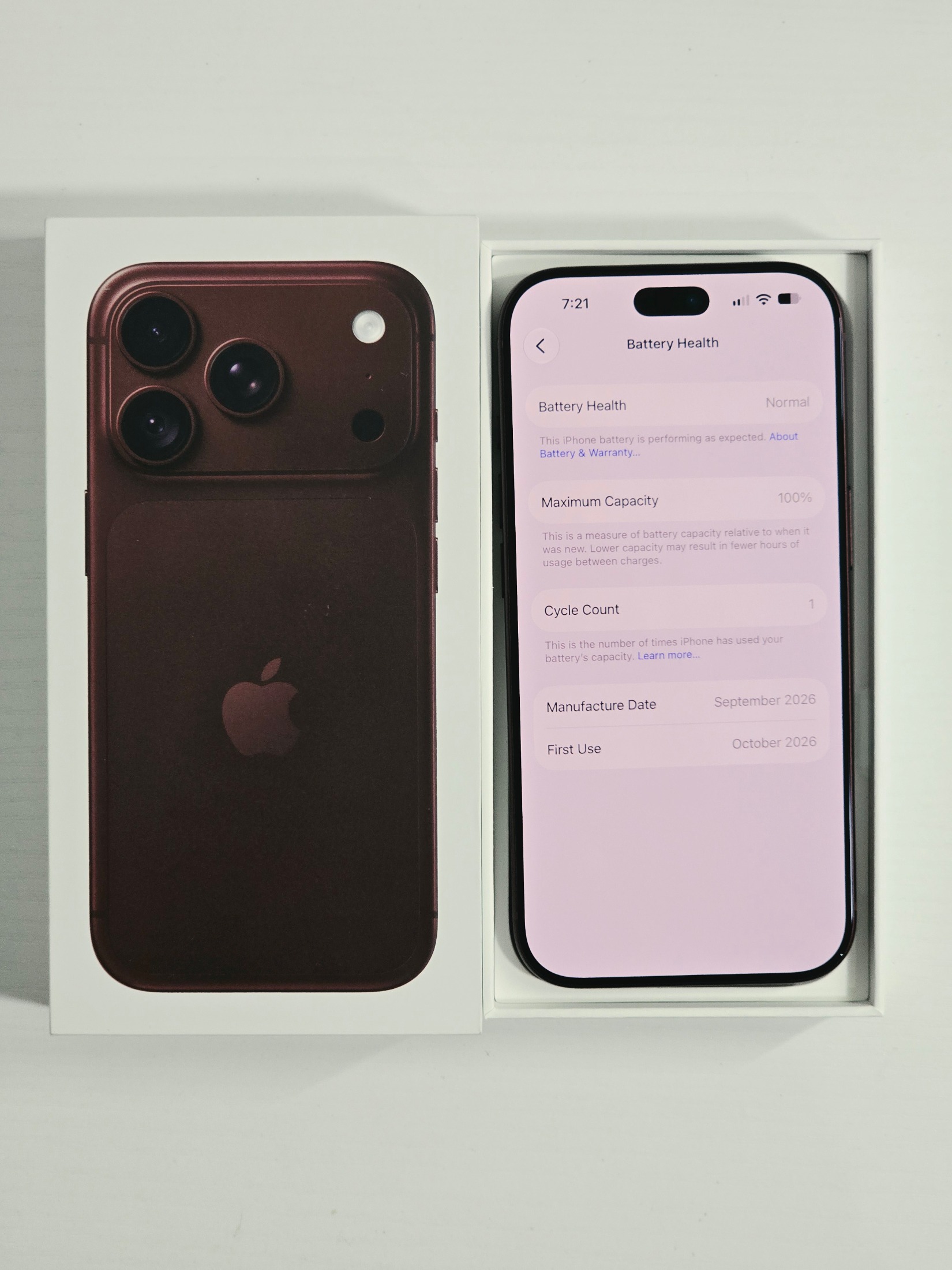 iPhone 18 Pro · Burgundy · 256 GB · New · Battery Health: 100% — photo 3 of 4