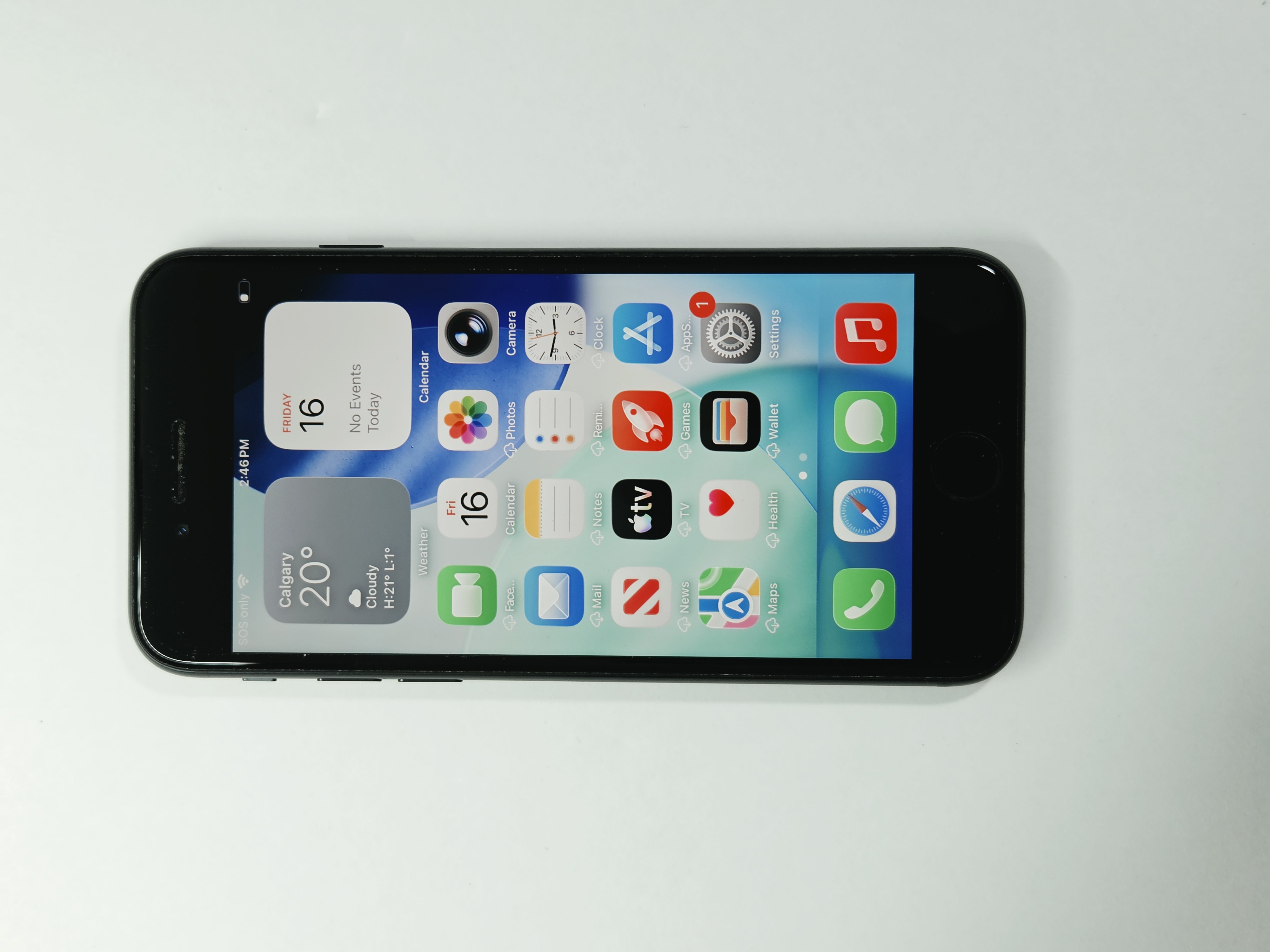 iPhone SE (2022) · Midnight · 64 GB · Used · Excellent · Battery Health: 89% — photo 2 of 4