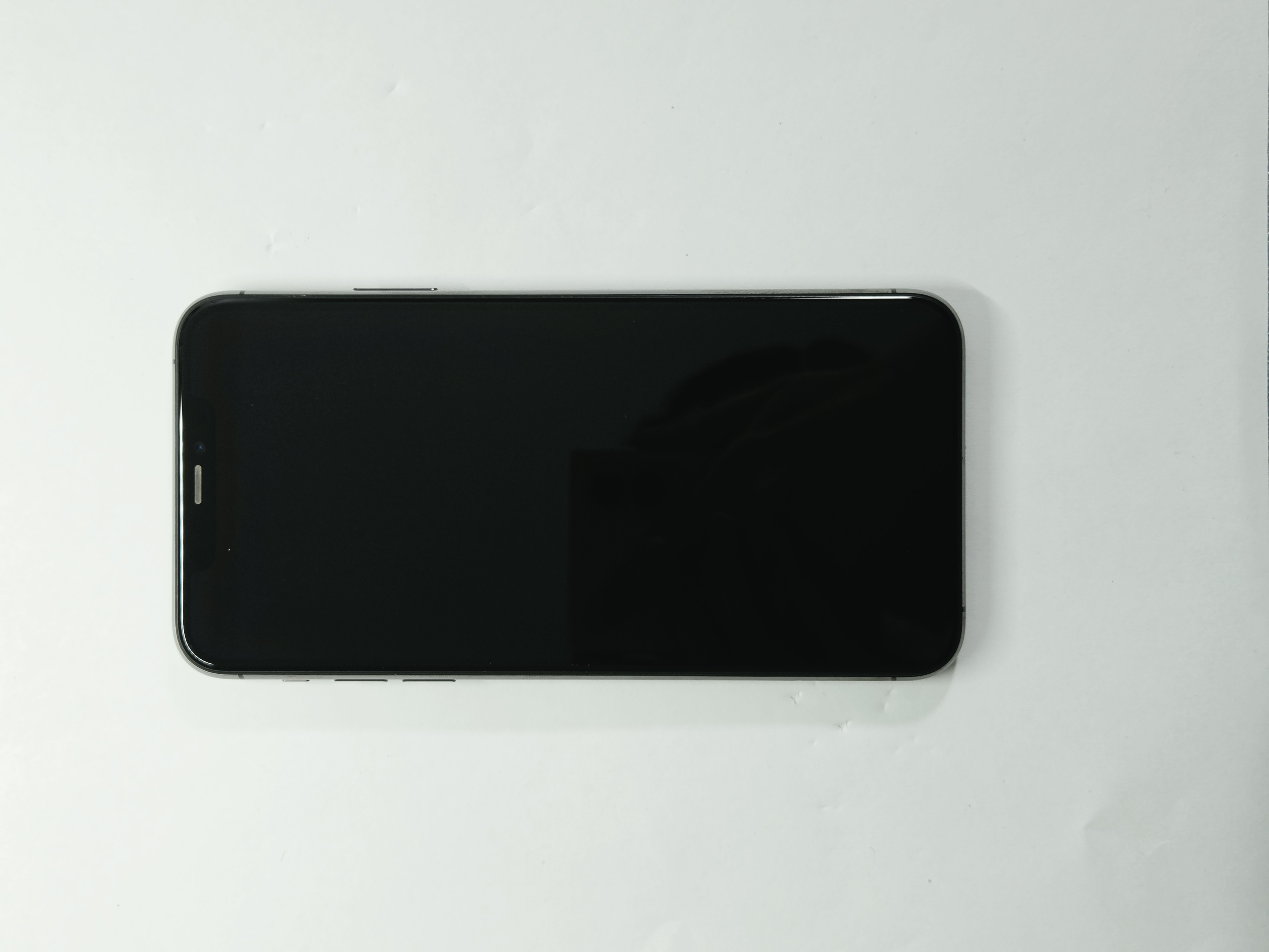 iPhone 11 Pro Max · Space Gray · 64 GB · Used · Like New · Battery Health: 100% · Refurbished — photo 4 of 4