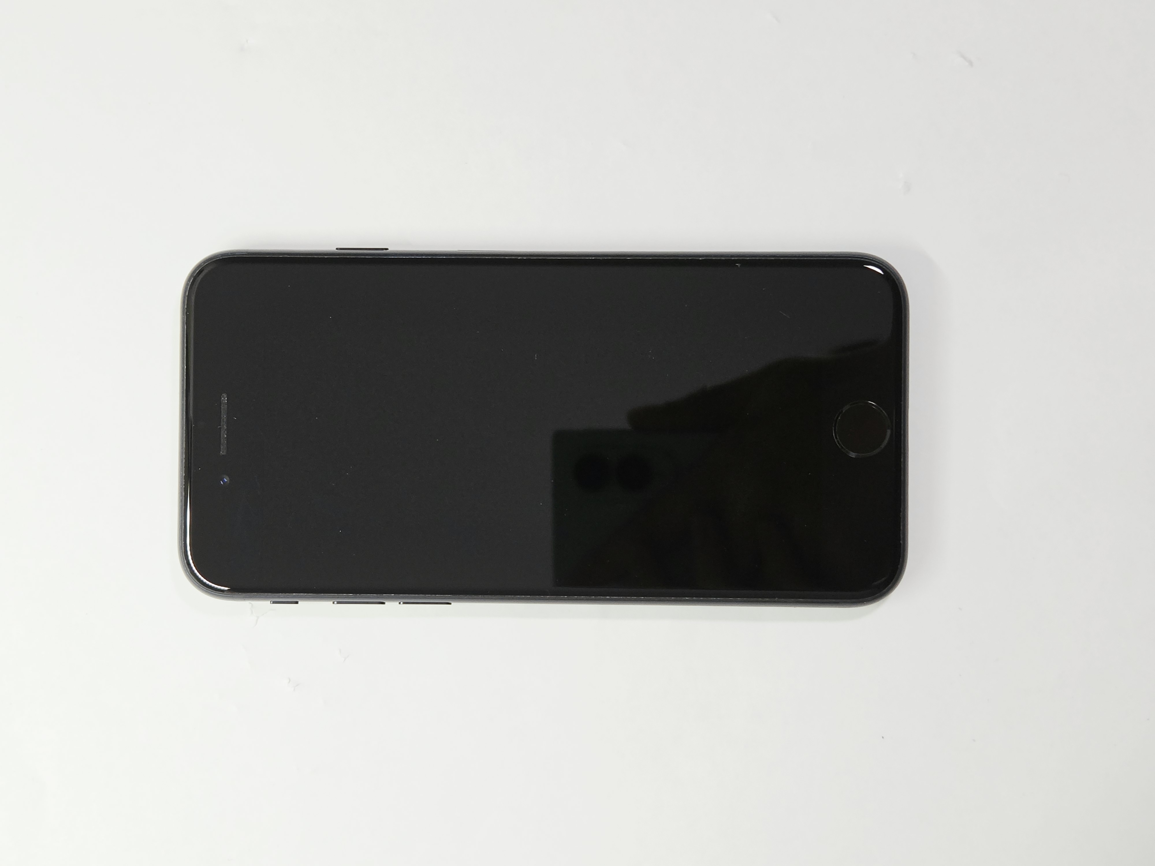 iPhone SE (2022) · Midnight · 128 GB · Used · Excellent · Battery Health: 92% — photo 4 of 4
