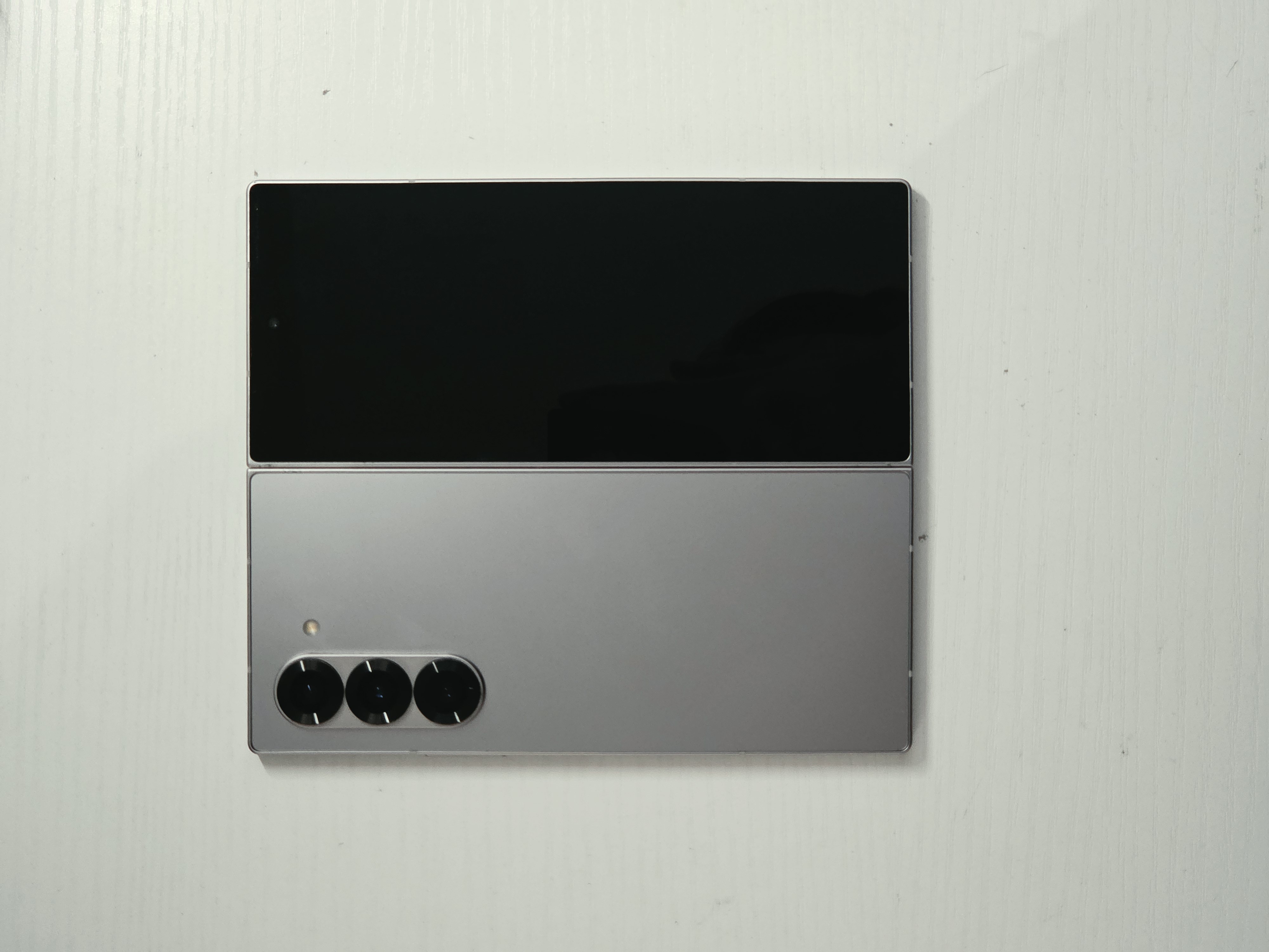 Galaxy Z Fold6 · Silver · 256 GB · Used · Like New — photo 1 of 3