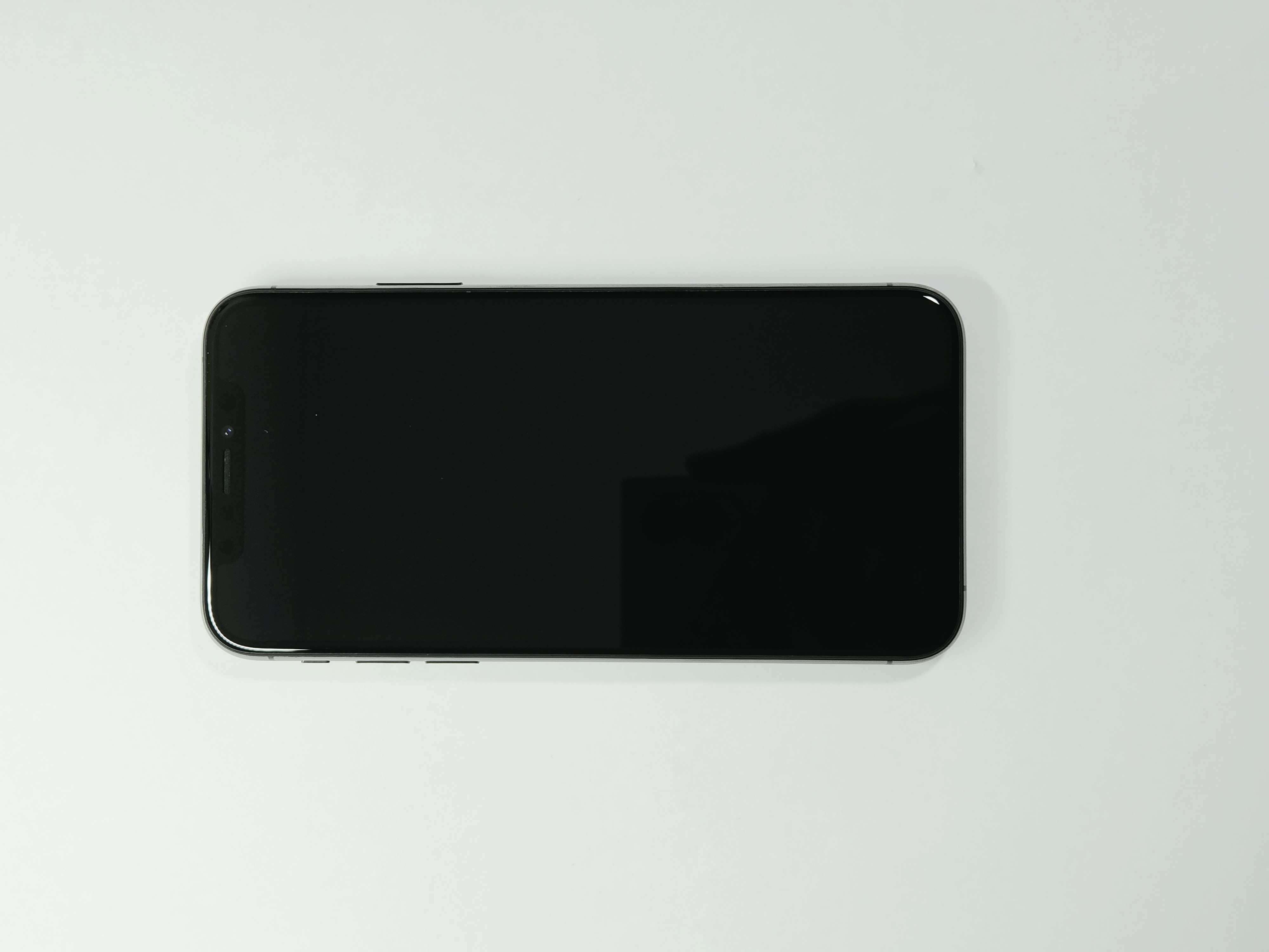 iPhone XS · Space Gray · 64 GB · Used · Like New · Battery Health: 79% — photo 3 of 3