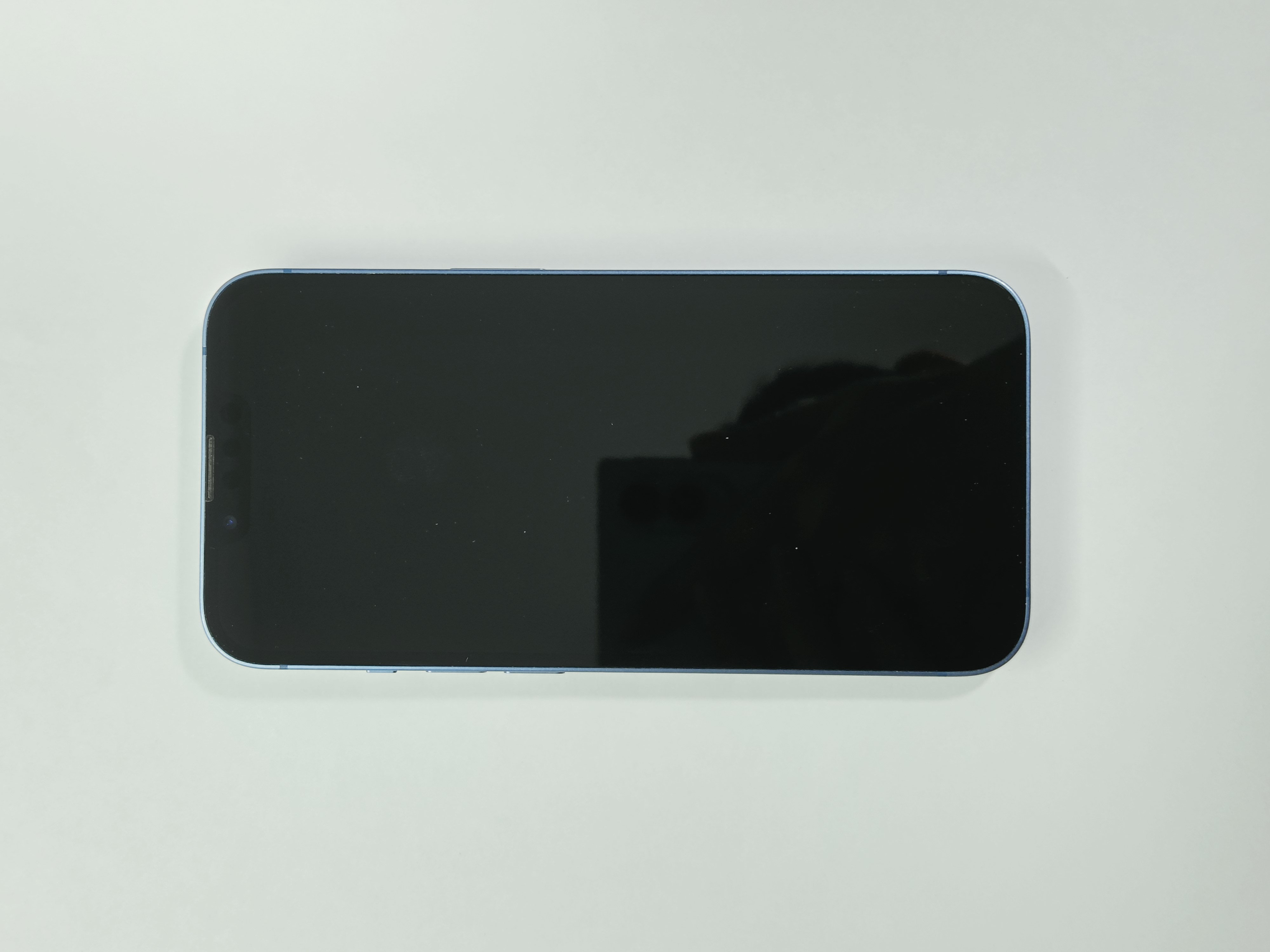 iPhone 13 · Blue · 128 GB · Used · Excellent · Battery Health: 82% — photo 4 of 4