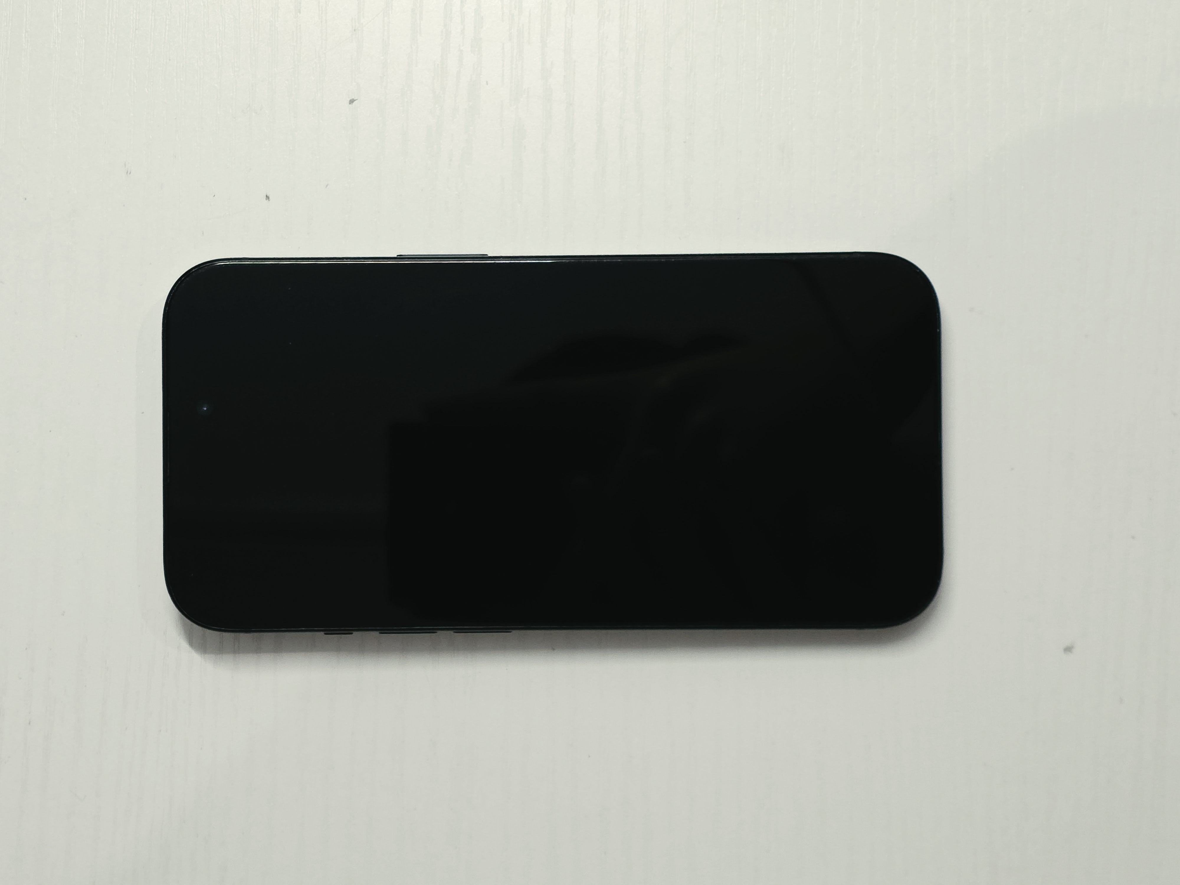 iPhone 15 · Black · 128 GB · Used · Excellent · Battery Health: 87% — photo 3 of 4