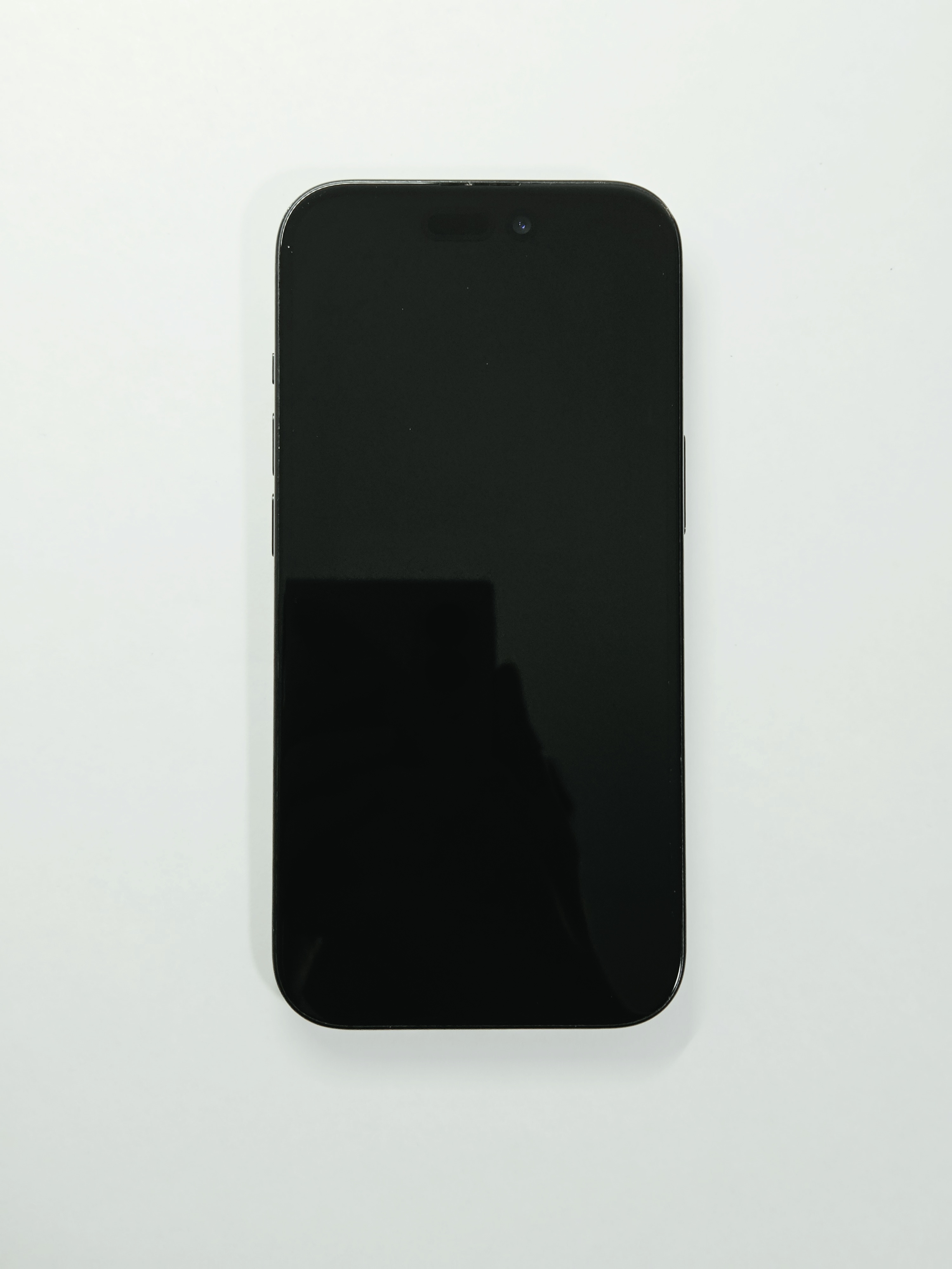 iPhone 15 · Black · 256 GB · Used · Excellent · Battery Health: 86% — photo 4 of 4