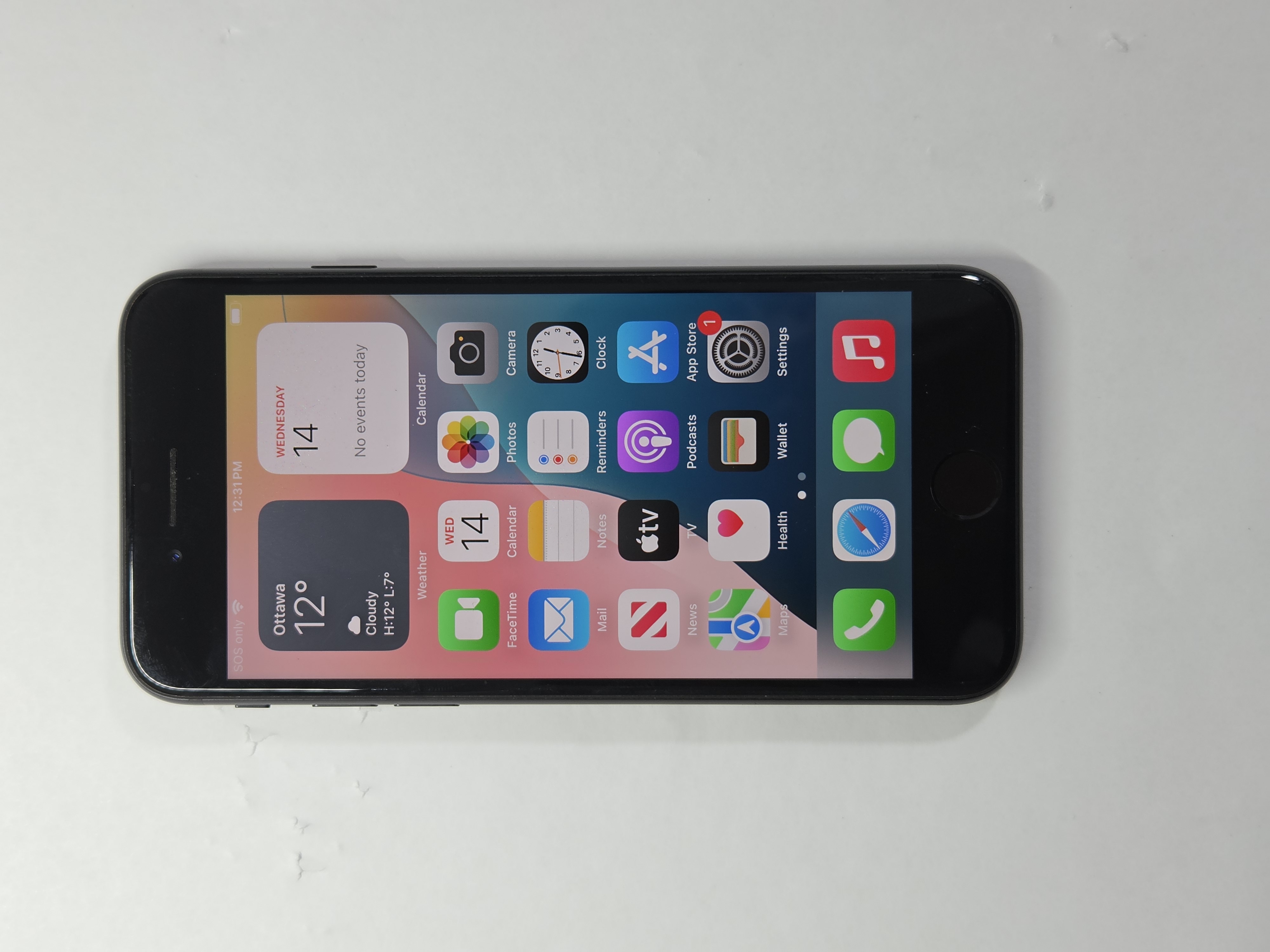 iPhone SE (2020) · Black · 64 GB · Used · Excellent · Battery Health: 83% — photo 2 of 4