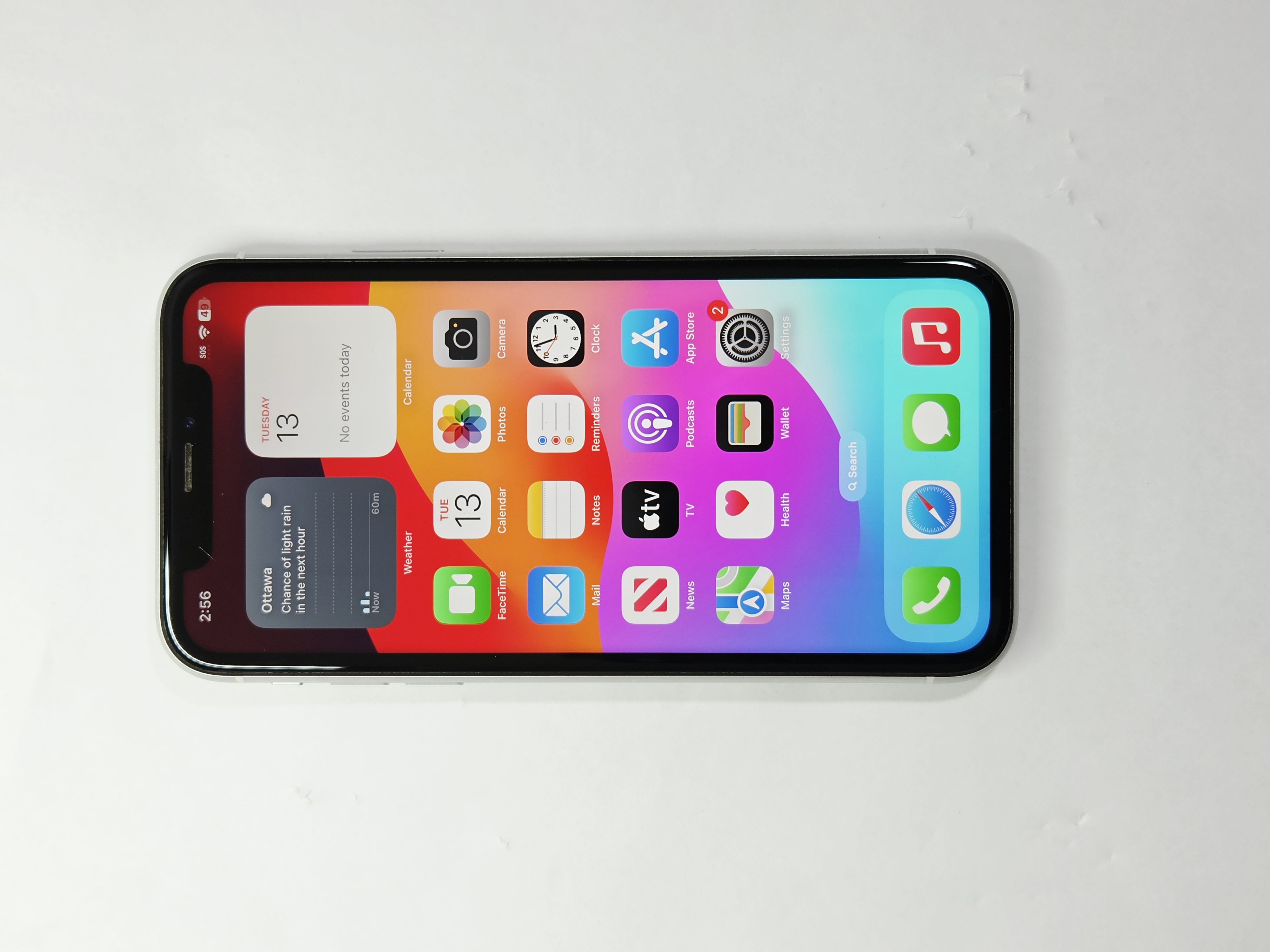 iPhone XR · White · 128 GB · Used · Excellent · Battery Health: 100% · Refurbished — photo 2 of 4