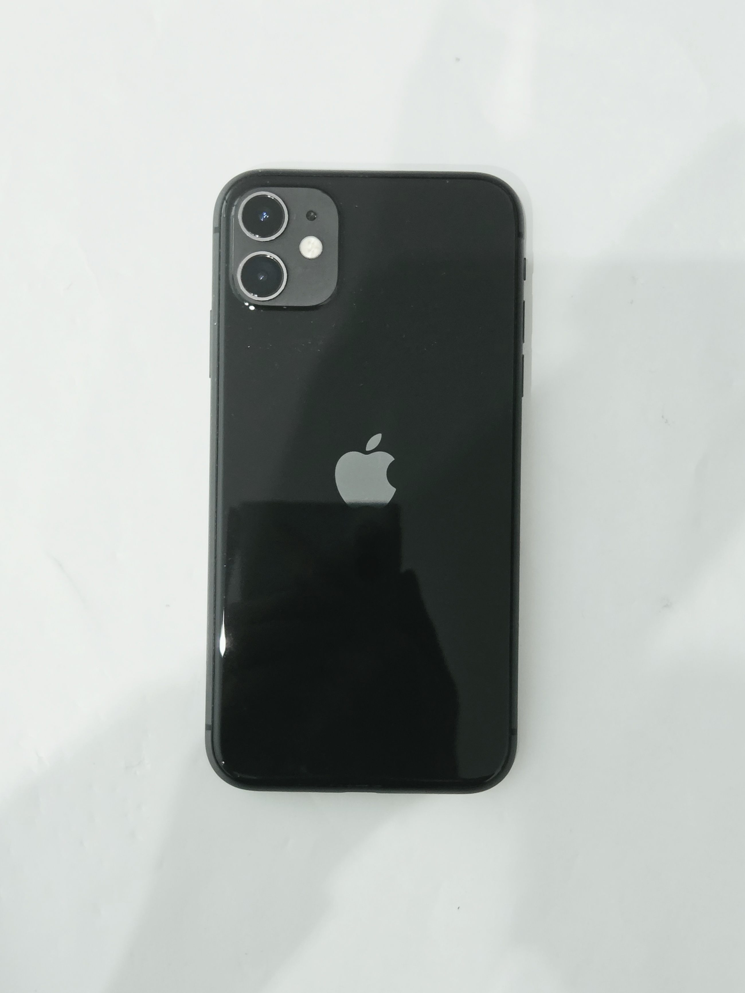 iPhone 11 · Black · 64 GB · Used · Excellent · Battery Health: 93% · Refurbished — photo 1 of 4
