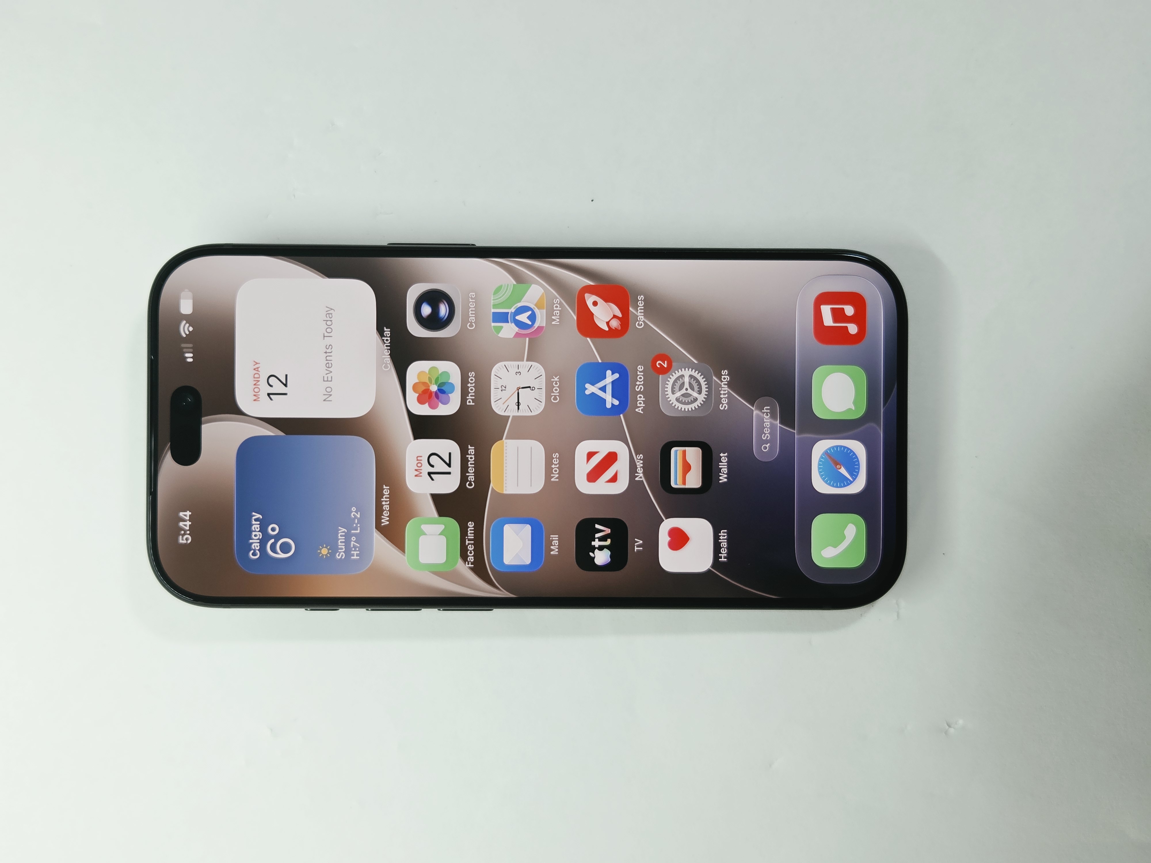 iPhone 18 Pro · Black · 256 GB · New · Battery Health: 100% — photo 2 of 4