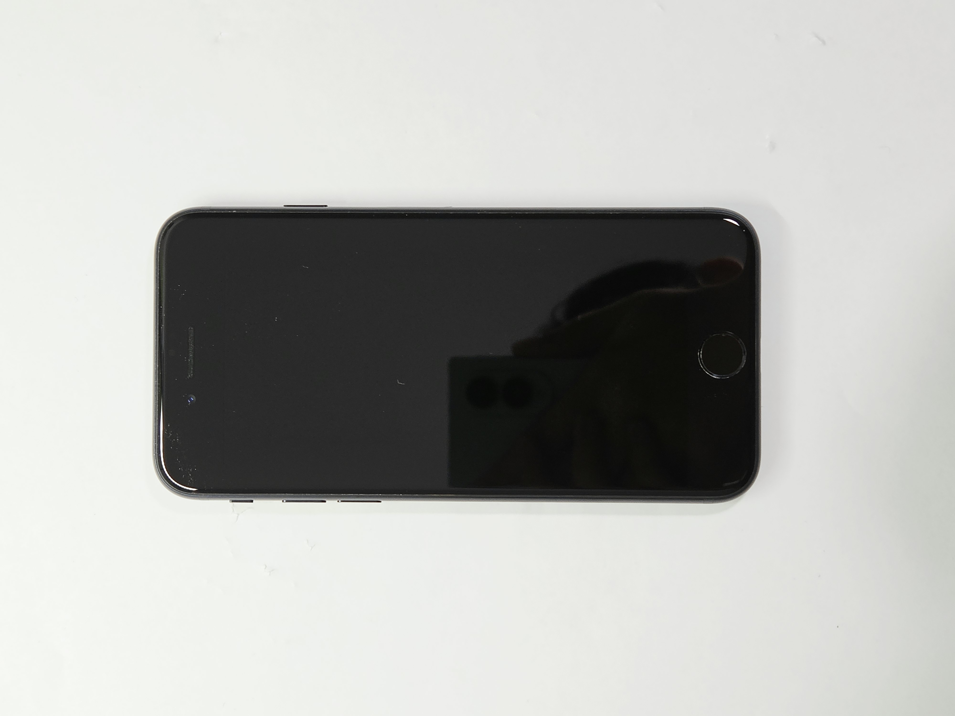 iPhone SE (2022) · Midnight · 128 GB · Used · Like New · Battery Health: 95% — photo 4 of 4