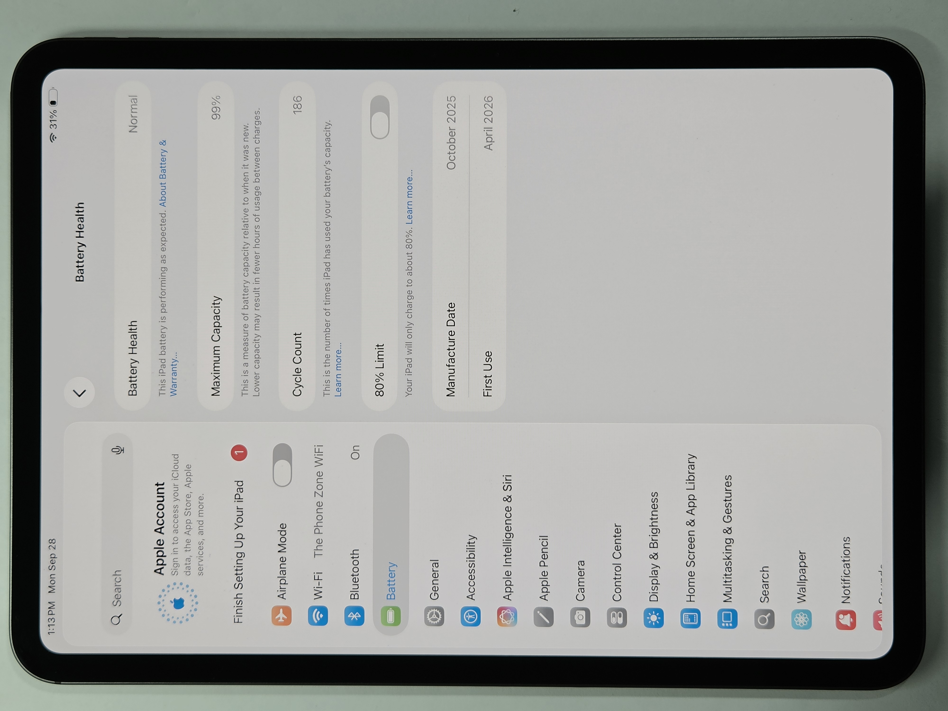 iPad Pro 11" (M5) · Space Grey · 256 GB · Used · Like New · Battery Health: 99% — photo 3 of 5