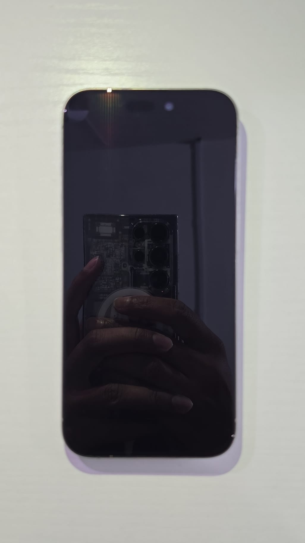 iPhone 15 Pro · White Titanium · 128GB · Used · Excellent · Battery Health: 83% · Refurbished — photo 4 of 4