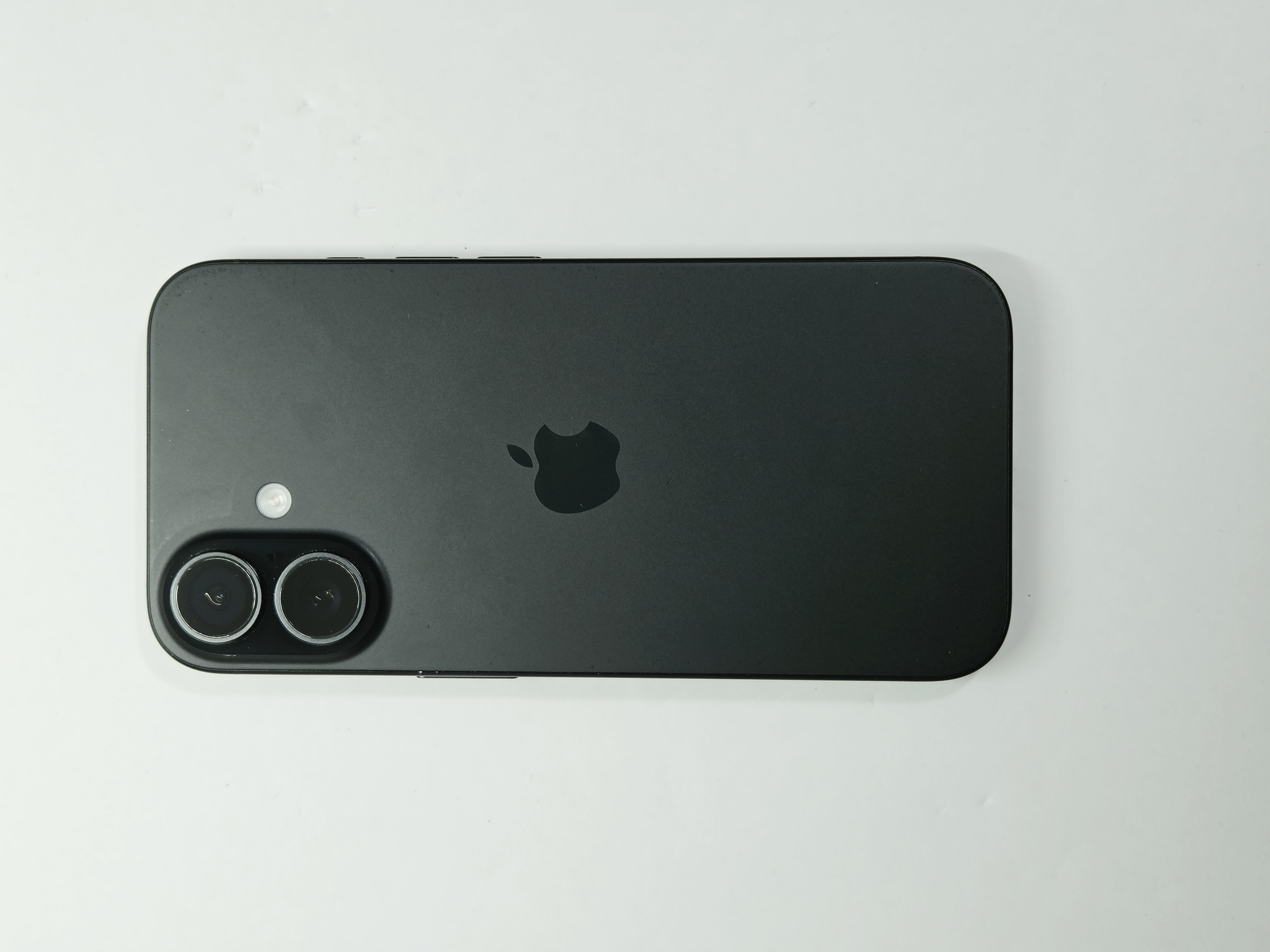 iPhone 16 · Black · 128 GB · Used · Like New · Battery Health: 94% — photo 1 of 4