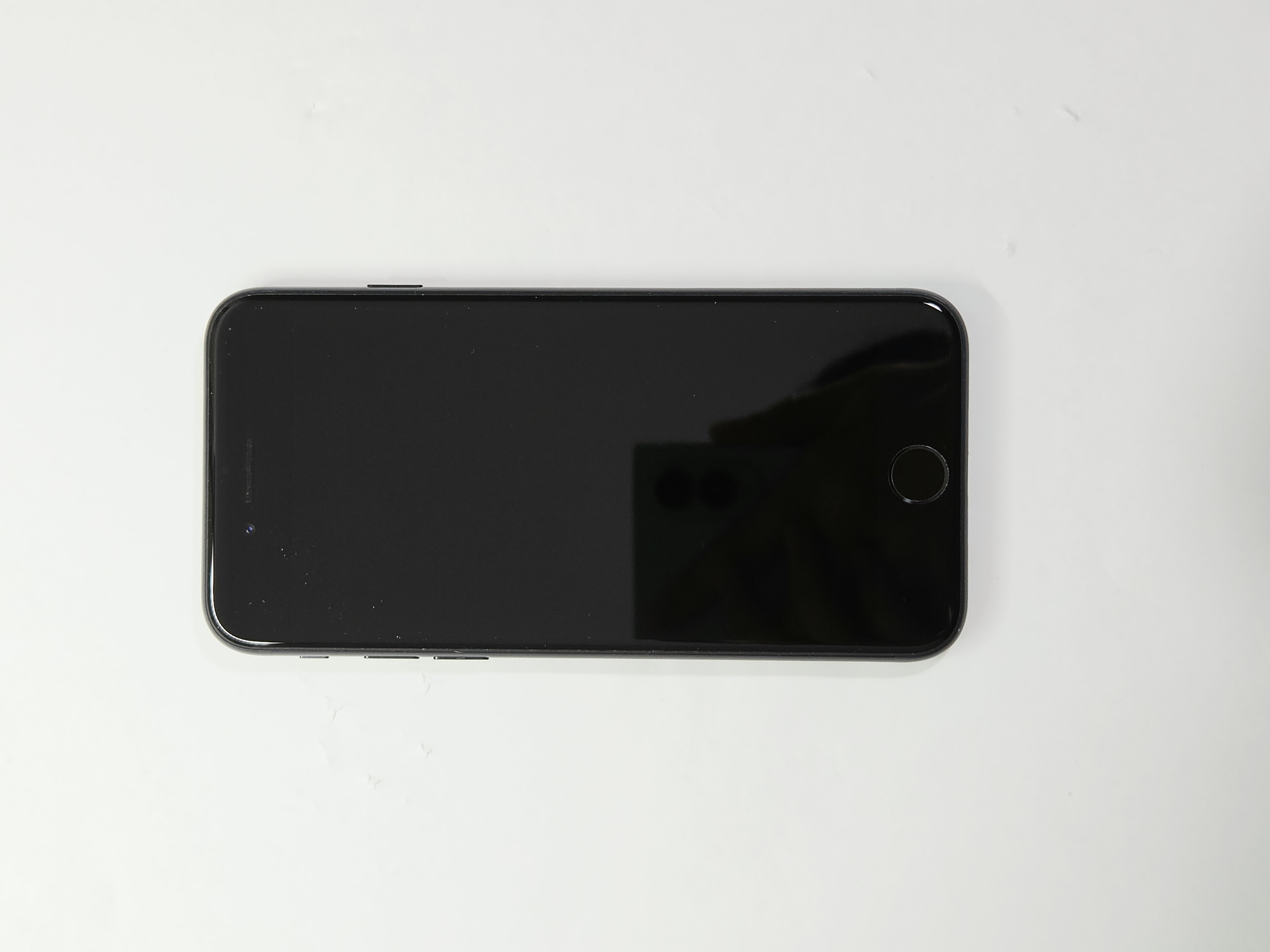 iPhone SE (2022) · Midnight · 64 GB · Used · Like New · Battery Health: 94% — photo 4 of 4