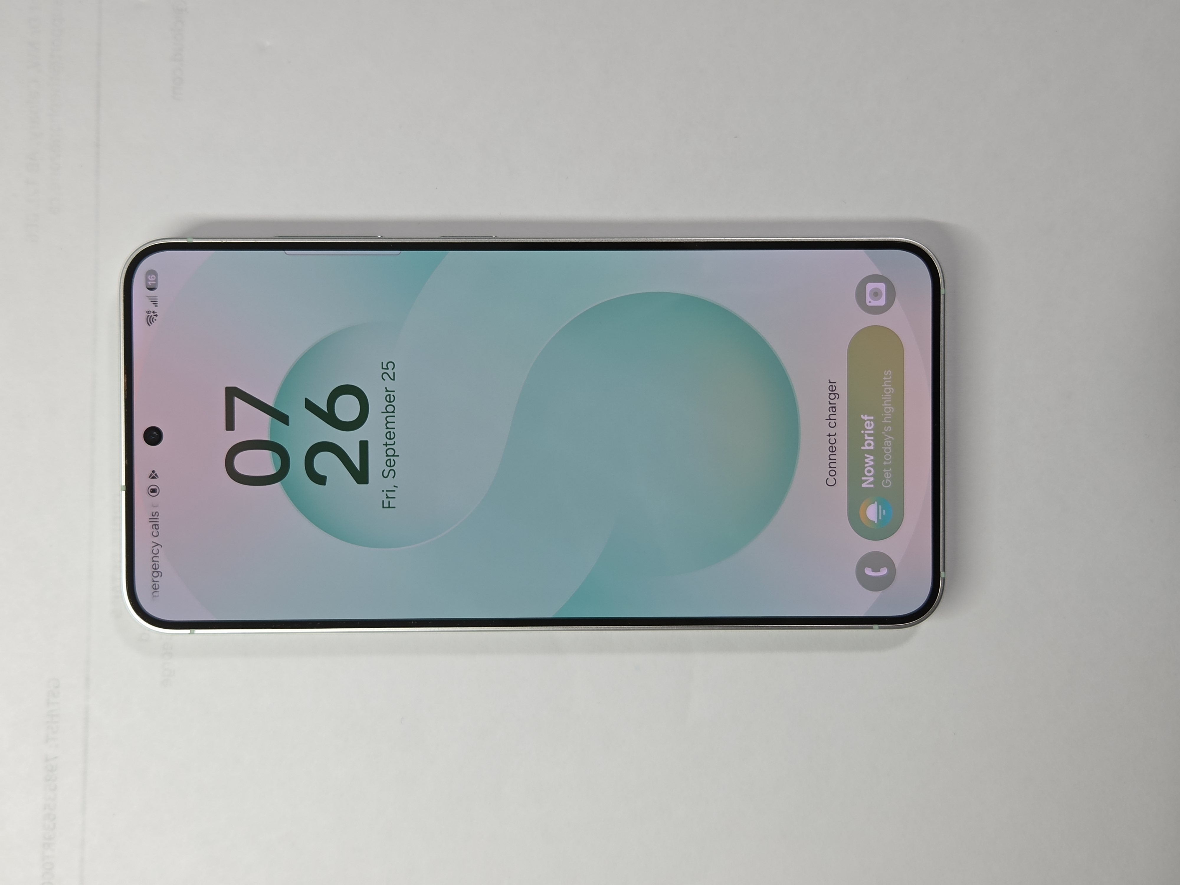 Galaxy S25 5G · Green · 128 GB · Used · Like New — photo 2 of 4