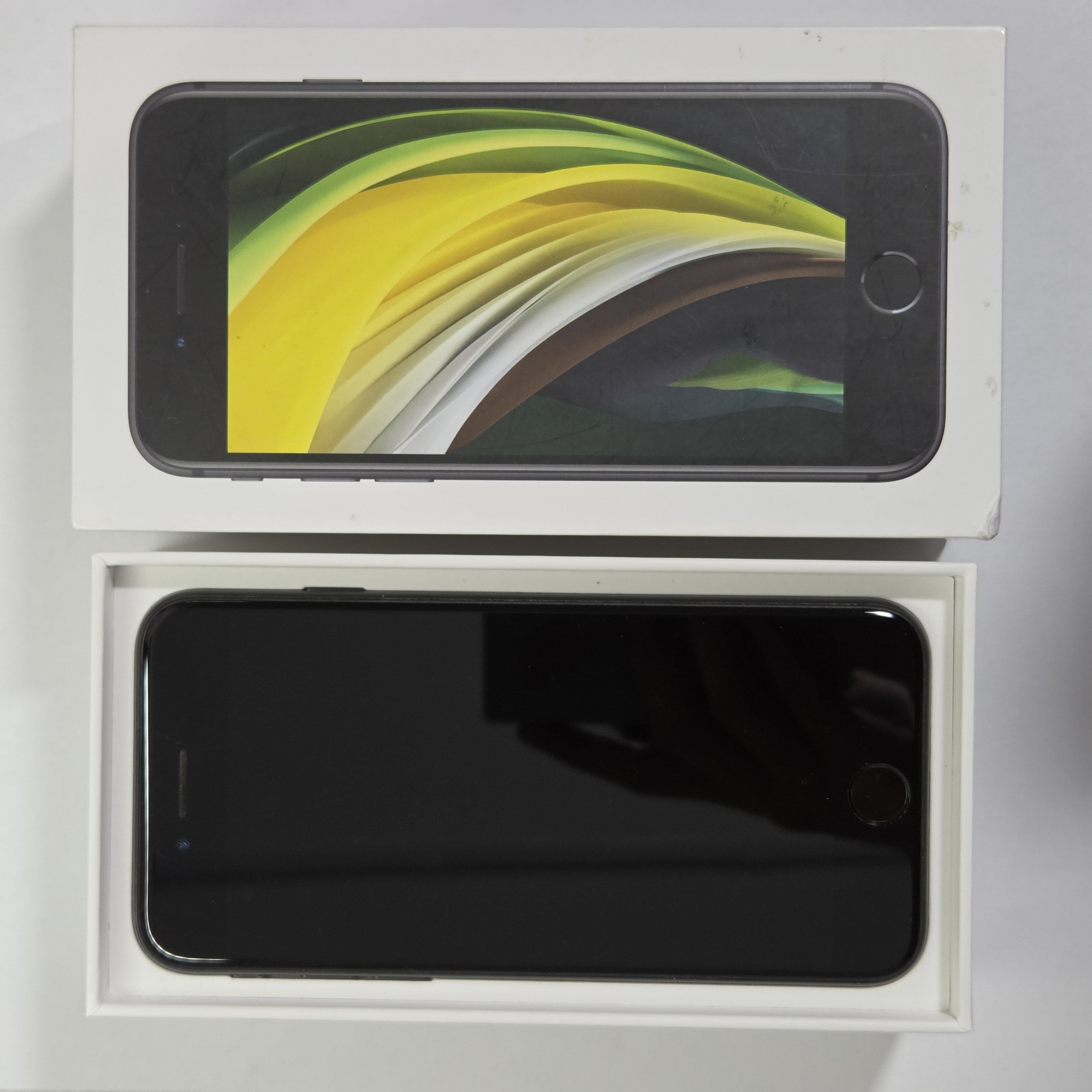 iPhone SE (2020) · Black · 64 GB · Used · Excellent · Battery Health: 84% — photo 2 of 4