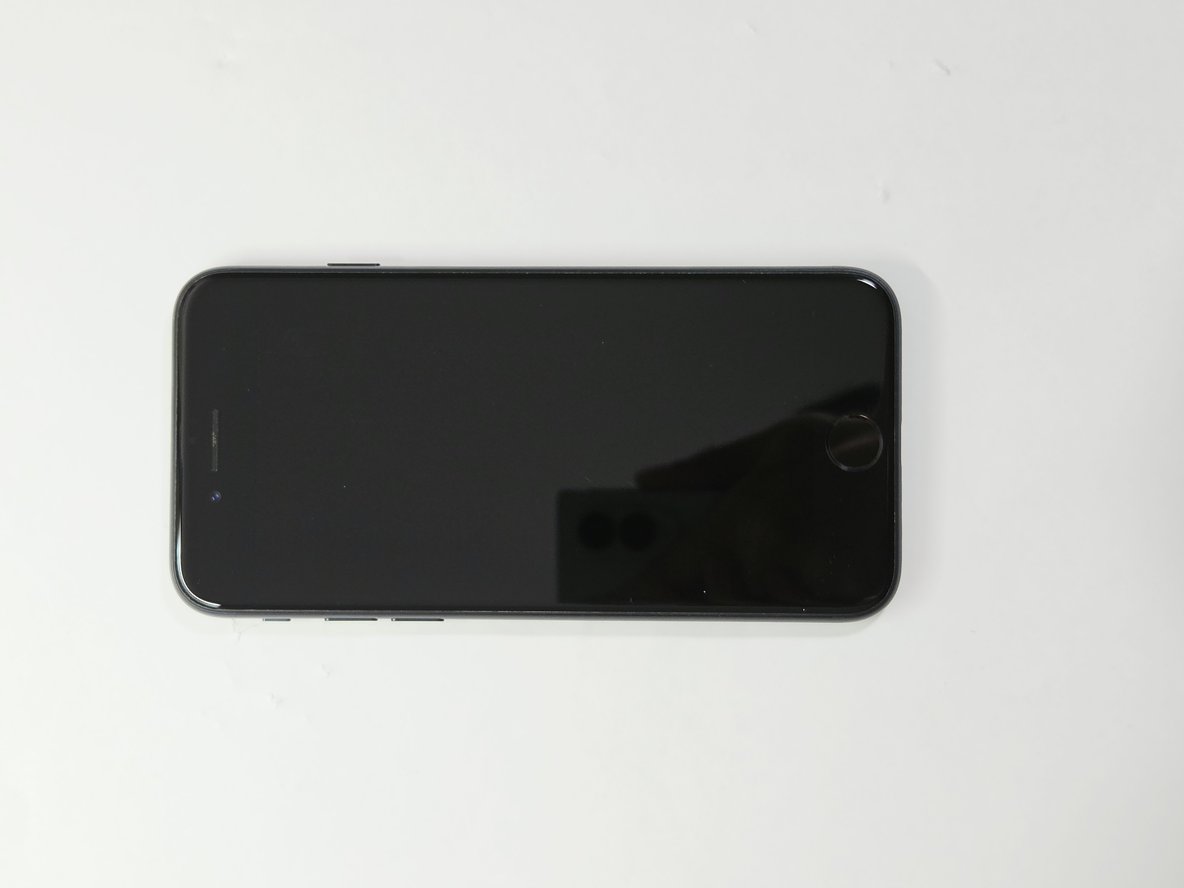 iPhone SE (2022) · Midnight · 128 GB · Used · Like New · Battery Health: 97% — photo 4 of 4