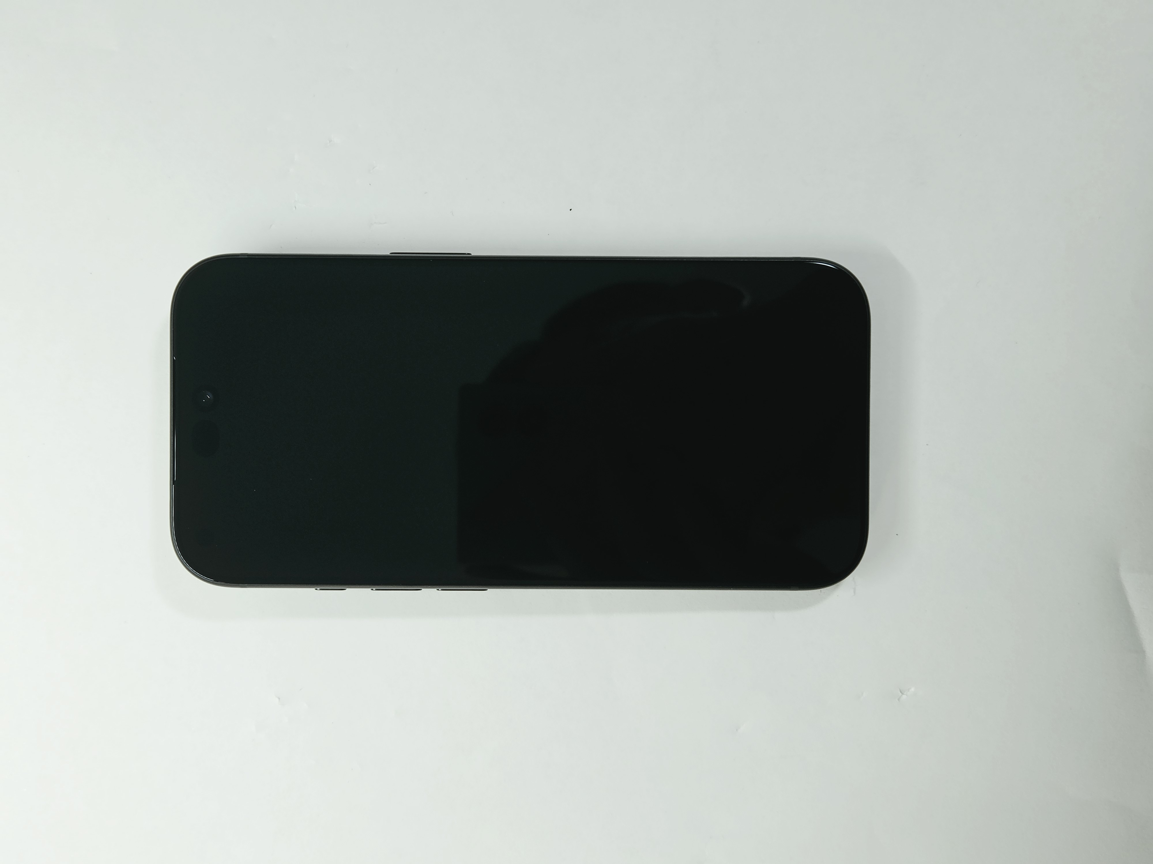 iPhone 18 Pro · Black · 256 GB · New · Battery Health: 100% — photo 4 of 4